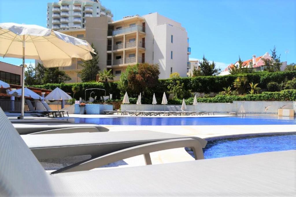 Oasis Beach Apartment Portimao Bagian luar foto