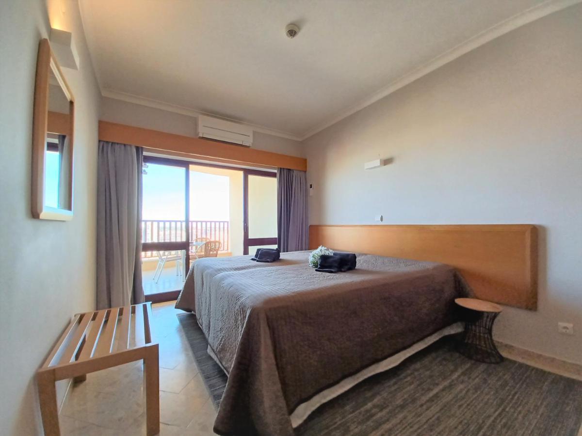 Oasis Beach Apartment Portimao Bagian luar foto