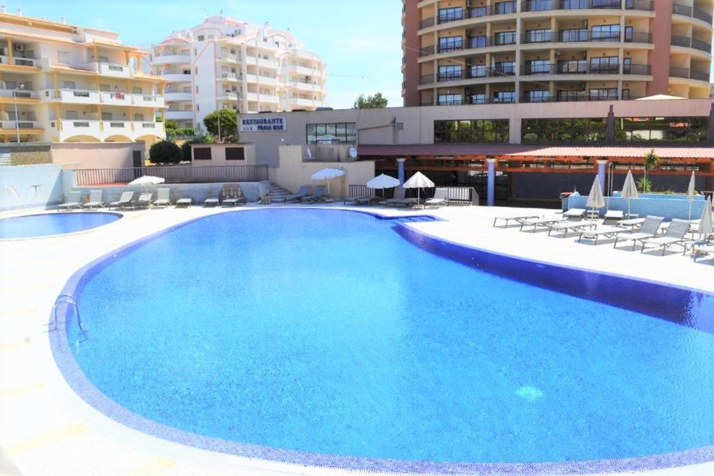 Oasis Beach Apartment Portimao Bagian luar foto