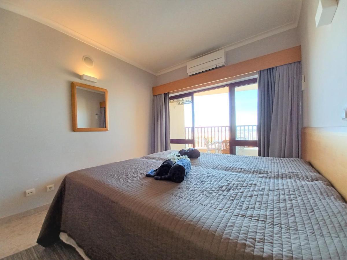 Oasis Beach Apartment Portimao Bagian luar foto
